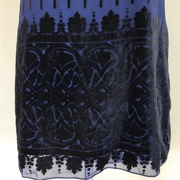 Max Studio Medium Blue With Black Velvet Designs On OverLay NWT Size small - Picture 6 of 7